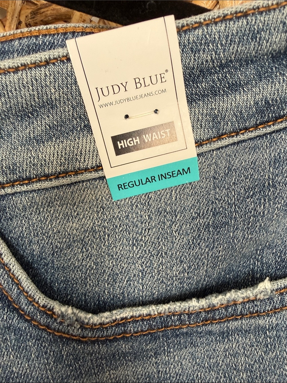 Judy Blue Women’s High Rise Blue Denim Jeans - Picture 3 of 14